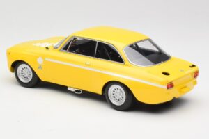 Alfa Romeo GTA 1300 Junior Gul Minichamps 1:18 155120024 Metal — billede 4 af 6