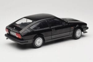 Alfa Romeo GTV6 Sort Solido 1:18 S1802302 Metal — billede 3 af 8