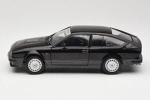 Alfa Romeo GTV6 Sort Solido 1:18 S1802302 Metal — billede 4 af 8