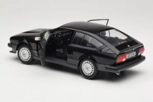Alfa Romeo GTV6 Sort Solido 1:18 S1802302 Metal — billede 5 af 8
