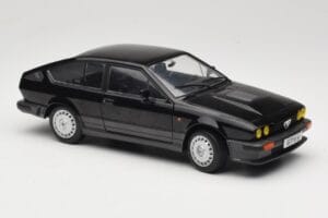 Alfa Romeo GTV6 Sort Solido 1:18 S1802302 Metal — billede 6 af 8