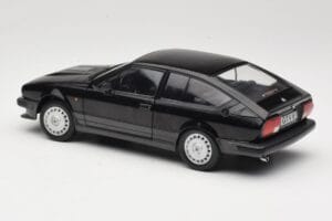 Alfa Romeo GTV6 Sort Solido 1:18 S1802302 Metal — billede 7 af 8