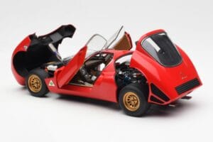 Alfa Romeo 33 Stradale Rød AUTOart 1:18 70191 Metal — billede 5 af 8