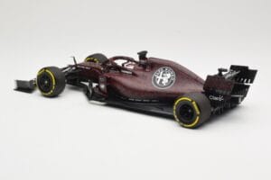 Alfa Romeo Racing C38 #7 K. Raikkonen Valentine's Day Livery Shakedown Fiorano 14th February 2019 Minichamps 1:18 110199907 M — billede 5 af 6