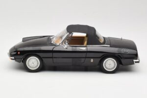 Alfa Romeo Spider 916 Veloce Sort Ricko 1:18 32107 Metal — billede 4 af 8