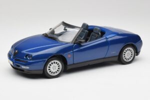Alfa Romeo Spider 916 Periwinkle Blå Maisto 1:18 50308 Metal