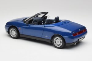 Alfa Romeo Spider 916 Periwinkle Blå Maisto 1:18 50308 Metal — billede 6 af 7
