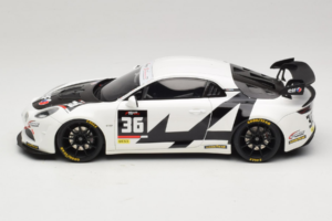 Alpine A110 GT4+ #36 J. Pla / J. Gilbert / J-M. Leandri Ultimate GT Endurance Cup 2024 Otto 1:18 OT1201 Resin — billede 3 af 6