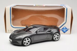 Artega GT Grey Metallic Revell 1:18 09024 Metal — billede 8 af 8