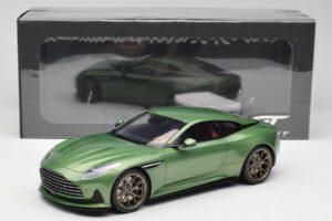 Aston Martin DB12 Grøn GT Spirit 1:18 GT466 Resin — billede 5 af 5