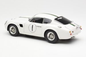 Aston Martin DB4 GT Zagato #1 24 Hours of Le Mans 1961 CMC 1:18 M-139 Metal — billede 5 af 6