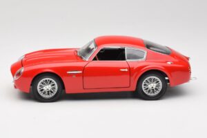 Aston Martin DB4 GT Zagato Rød Road Signature 1:18 92728 Metal — billede 4 af 8