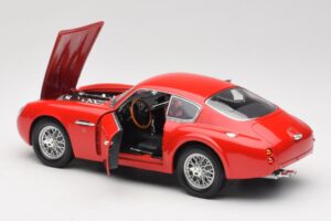 Aston Martin DB4 GT Zagato Rød Road Signature 1:18 92728 Metal — billede 5 af 8