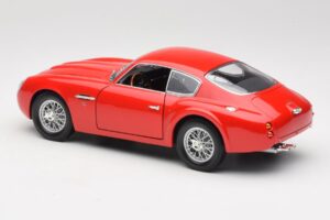 Aston Martin DB4 GT Zagato Rød Road Signature 1:18 92728 Metal — billede 7 af 8