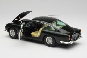 Aston Martin DB5 California Salvie Chrono 1:18 H1001 Metal — billede 5 af 8