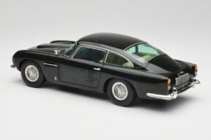 Aston Martin DB5 California Salvie Chrono 1:18 H1001 Metal — billede 7 af 8