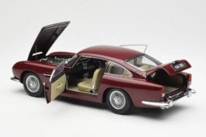 Aston Martin DB5 Dubonnet Rød AUTOart 1:18 70213 Metal — billede 5 af 8
