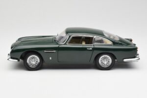 Aston Martin DB5 RHD Grøn AUTOart 1:18 70024 Metal — billede 4 af 8