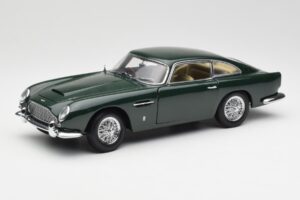 Aston Martin DB5 RHD Grøn AUTOart 1:18 70024 Metal
