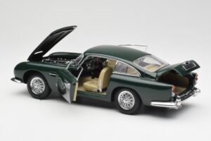 Aston Martin DB5 RHD Grøn AUTOart 1:18 70024 Metal — billede 5 af 8