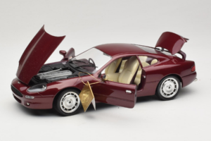 Aston Martin DB7 Rød Guiloy 1:18 67550 Metal — billede 2 af 8