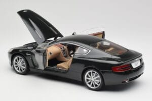 Aston Martin DB9 Sort Solido 1:18 15025600 Metal — billede 5 af 8