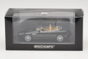 Aston Martin DB9 Cabriolet Sort Minichamps 1:43 400137330 Metal — billede 4 af 4