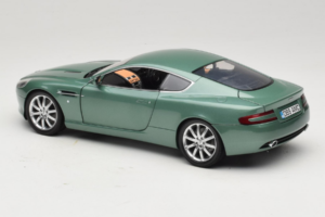 Aston Martin DB9 Grøn Minichamps 1:18 150137322 Metal — billede 7 af 8