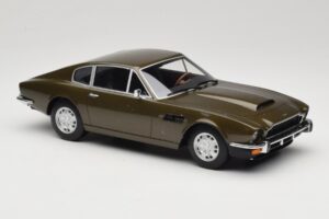 Aston Martin DBS Olive Grøn CMR 1:18 CMR003 Metal — billede 4 af 6