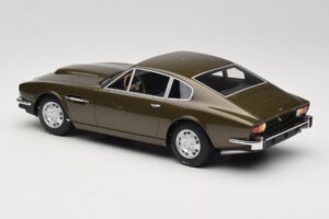 Aston Martin DBS Olive Grøn CMR 1:18 CMR003 Metal — billede 5 af 6