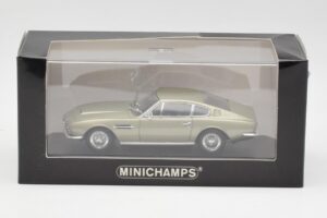 Aston Martin DBS Sølvgrøn Metallic Minichamps 1:43 400137600 Metal — billede 4 af 4
