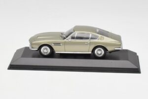 Aston Martin DBS Sølvgrøn Metallic Minichamps 1:43 400137600 Metal