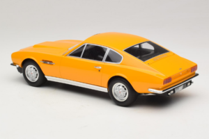 Aston Martin DBS Gul GT Spirit 1:18 GT079 Resin — billede 5 af 6