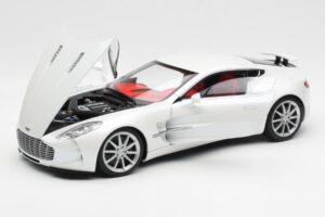 Aston Martin One-77 Morning Frost Hvid AUTOart 1:18 70244 Metal — billede 2 af 8
