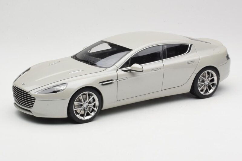 Aston Martin Rapide S Silver Fox AUTOart 1:18 70258 Metal