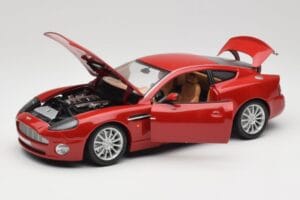 Aston Martin V12 Vanquish Rød Bburago 1:18 34063 Metal — billede 2 af 8