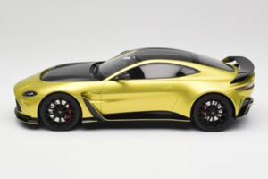 Aston Martin V12 Vantage Final Edition Cosmopolitan Yellow TopSpeed 1:18 TS0453 Metal — billede 3 af 6