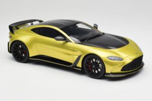 Aston Martin V12 Vantage Final Edition Cosmopolitan Yellow TopSpeed 1:18 TS0453 Metal — billede 4 af 6