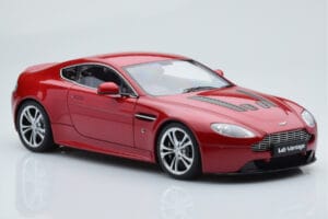 Aston Martin V12 Vantage Rød AUTOart 1:18 70208 Metal — billede 6 af 8