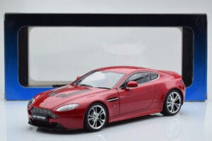 Aston Martin V12 Vantage Rød AUTOart 1:18 70208 Metal — billede 8 af 8