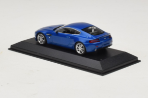 Aston Martin V8 Vantage Blue Metallic Minichamps 1:43 400137422 Metal — billede 3 af 4