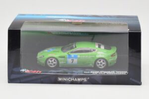 Aston Martin V8 Vantage N24 #7 U. Bez / Porritt / R. Meaden 24 Hours Nurburgring 2008 Minichamps 1:43 437081307 Metal — billede 4 af 4