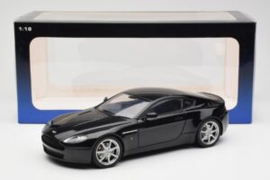 Aston Martin V8 Vantage Onyx Sort AUTOart 1:18 70202 Metal — billede 8 af 8