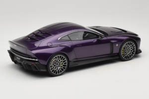 Aston Martin Valour Mørkeblå GT Spirit 1:18 GT944 Resin — billede 2 af 6
