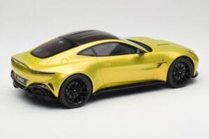 Aston Martin Vantage Cosmopolitan Yellow GT Spirit 1:18 GT514 Resin — billede 2 af 6