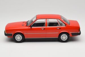 Audi 80 B2 GLS Rød MCG 1:18 MCG18526 Metal — billede 3 af 6