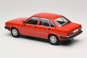 Audi 80 B2 GLS Rød MCG 1:18 MCG18526 Metal — billede 5 af 6