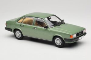 Audi 80 B2 Grøn MCG 1:18 MCG18525 Metal — billede 4 af 6