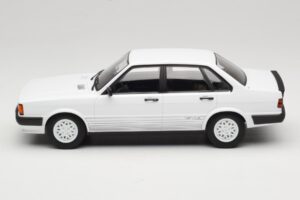 Audi 80 B2 GTE Hvid MCG 1:18 MCG18527 Metal — billede 3 af 6