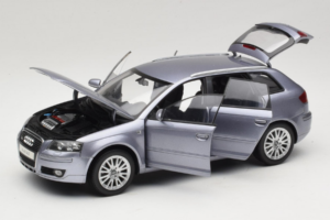 Audi A3 8P Sportback Light Blue Metallic Kyosho 1:18 5010403025 Metal — billede 2 af 8
